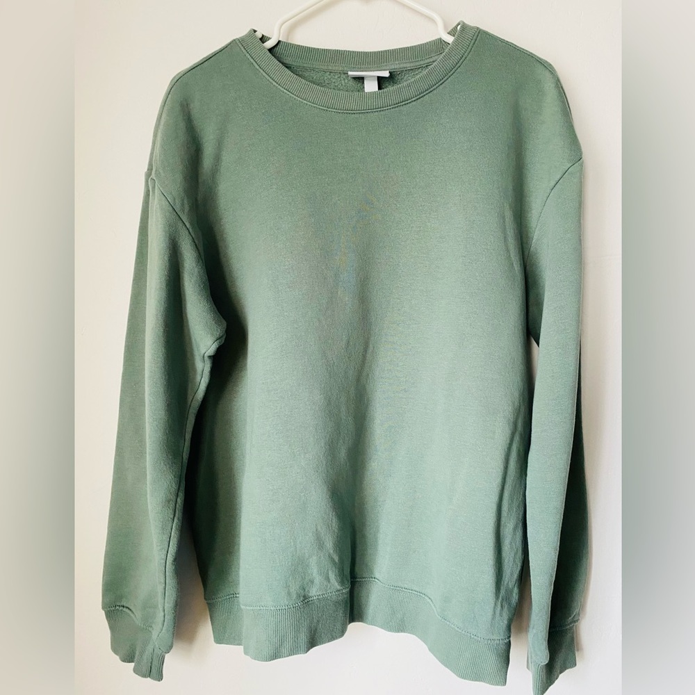 H&M Essentials No. 5: The Sweatshirt
Mens XS